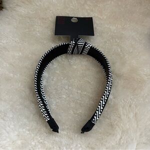 NWT Black and White Patterned Headband